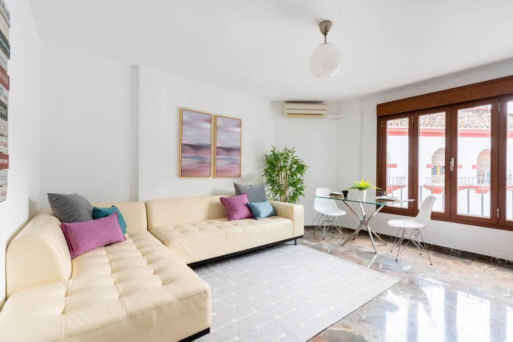 Behouse Sierpes Daire Sevilla Dış mekan fotoğraf