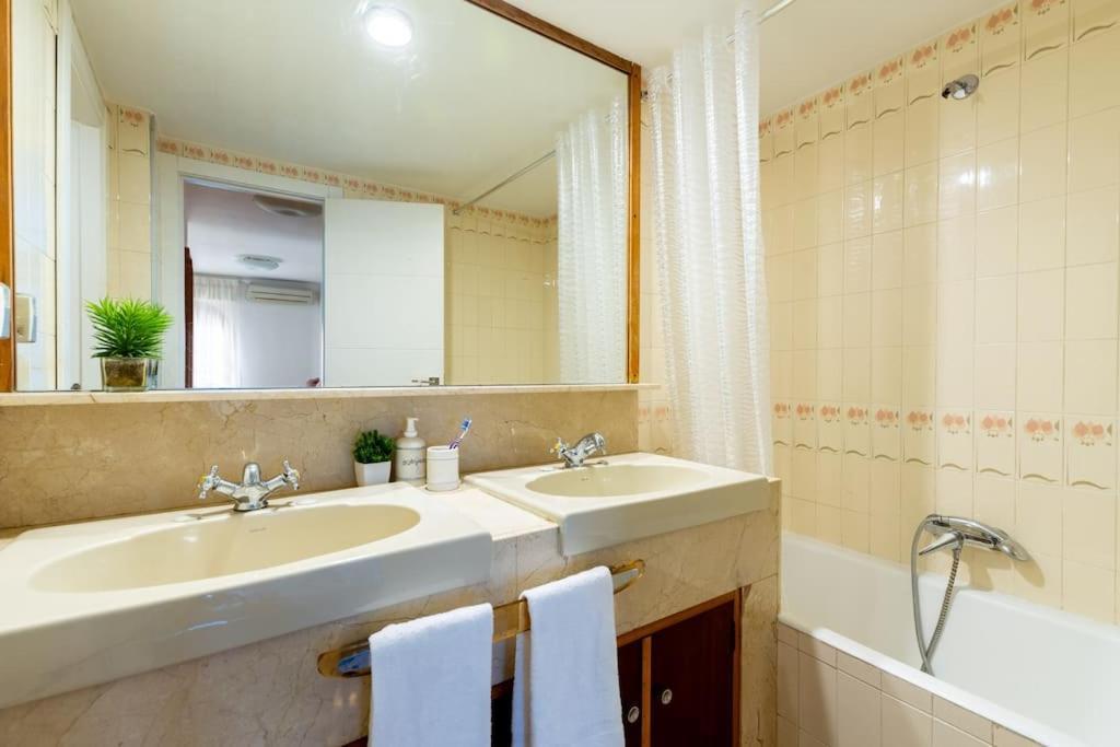 Behouse Sierpes Daire Sevilla Dış mekan fotoğraf