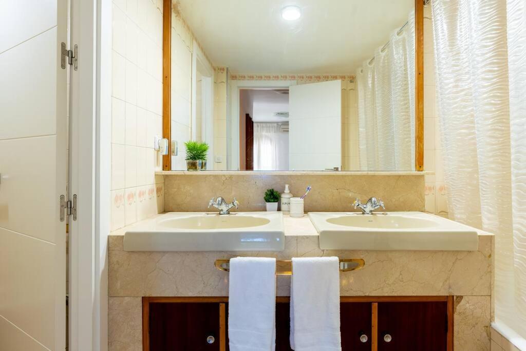 Behouse Sierpes Daire Sevilla Dış mekan fotoğraf